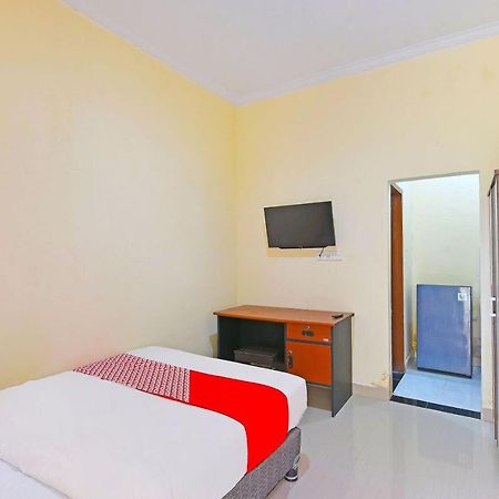 Oyo 91445 Sandat Guest House Denpasar Exterior foto