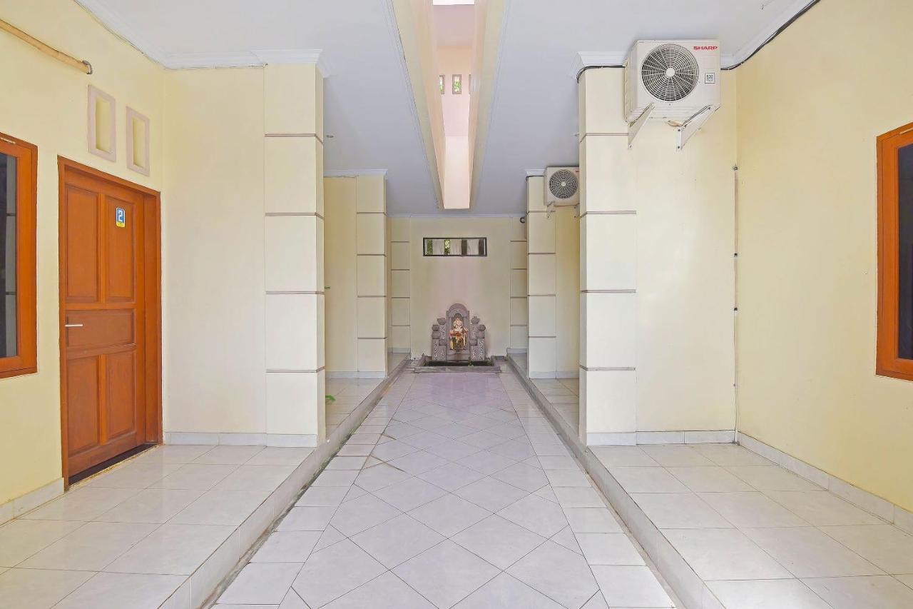 Oyo 91445 Sandat Guest House Denpasar Exterior foto