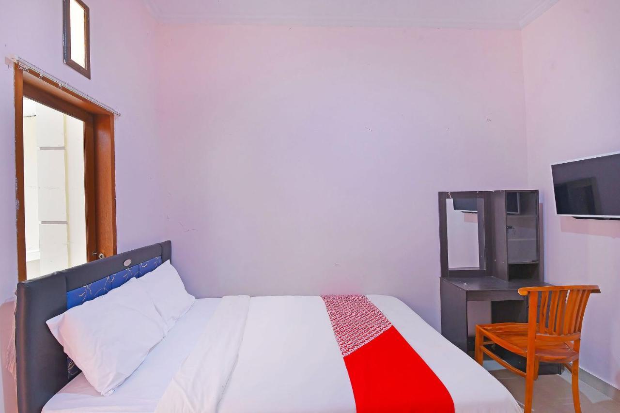 Oyo 91445 Sandat Guest House Denpasar Exterior foto